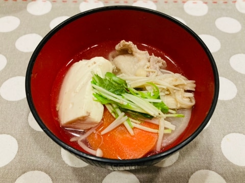 体が温まる！具沢山な湯豆腐